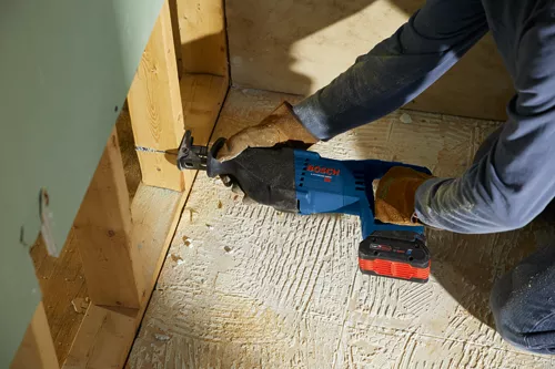 cordless-reciprocating-saw-18v-AMPshare-CORE18V-CRS180-B15-Bosch-app-1-Demo