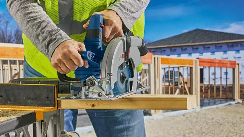 cordless-circular-saw-left-18V-AMPshare-GKS18V-26L-bosch-app-01-2x4