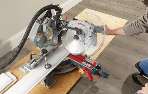 Cordless-miter-saw-18v-GCM18V-12GDCN_baseboard